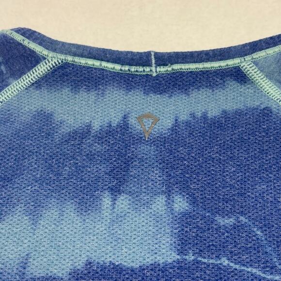 Ivivva Blue Tie Dye Stripe Swiftly Fly Tech Long Sleeve Top Girls Size 10 - Picture 9 of 9